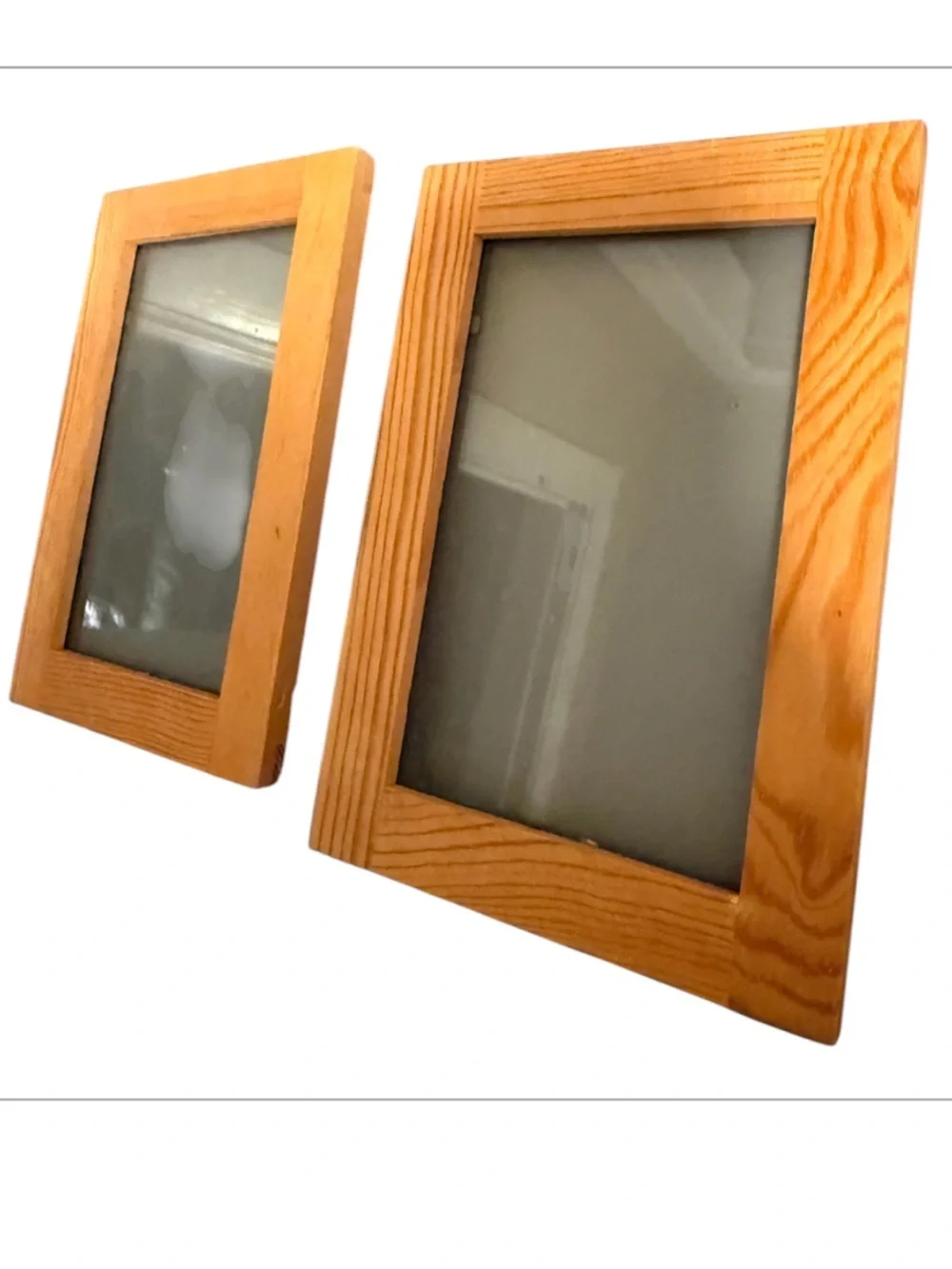 Vintage Set of 2 Simple Wooden Picture Frames in Natural Wood Tone